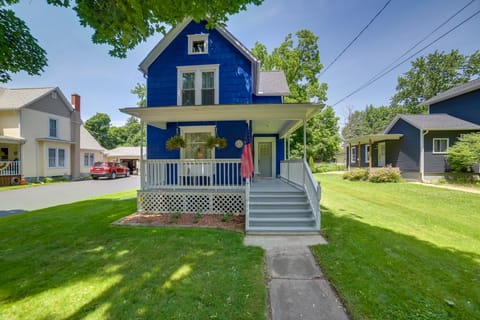 Adrian Vacation Rental | 4BR | 2BA | 1,600 Sq Ft | 7 Steps to Enter