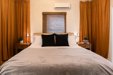 Experience the ultimate in comfort with the King Size Casper Bed