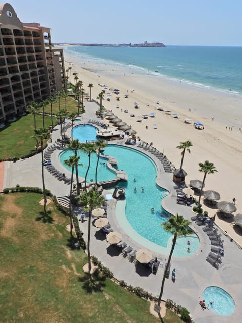 OH THE VIEWS @ 905 West are the Best!
Breathtaking views sit back and relax! 