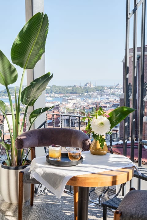 Sent Antuan Room with Sea View | Terrace/patio