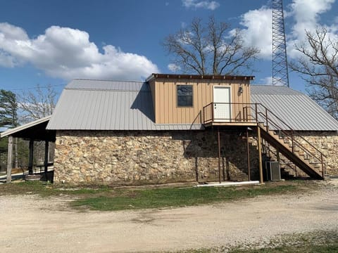 f43ec703-0dc5-4689-8049-2aad6e7b593a