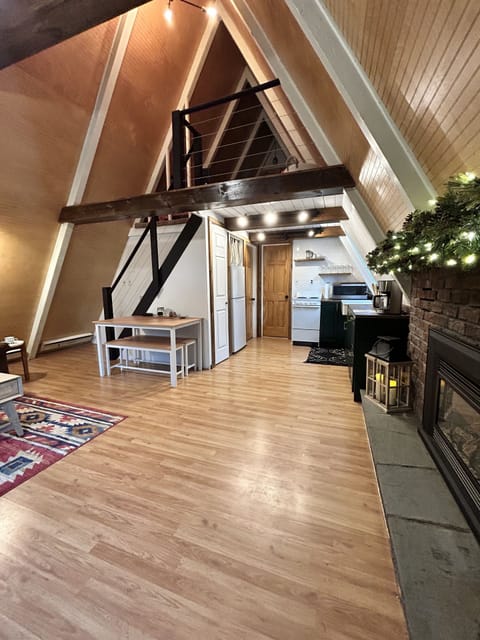 Cozy fully updated chalet