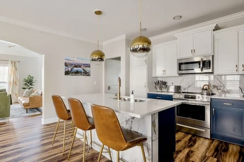 Kiddos can enjoy a snack at the kitchen island 