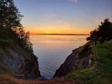 View from the West Bluff Street. Reachable within 1-2 minutes of walk.