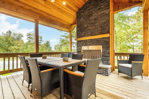 House (6 Bedrooms) | Property amenity