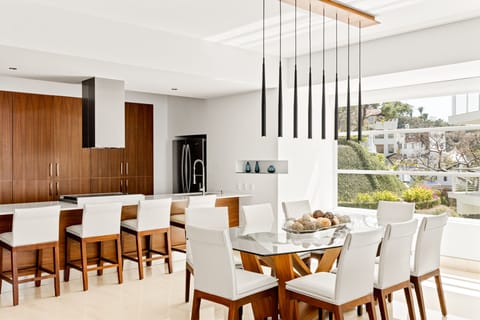 Condo - Image 2