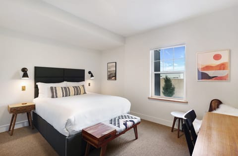 Queen size bed