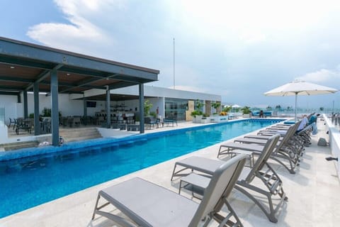 Rooftop pool