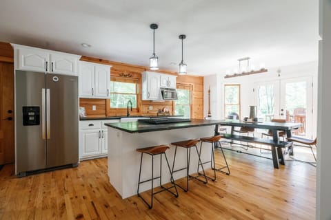 Newly renovated kitchen with stainless steel appliances. Well stocked with most cooking appliances and utensils.