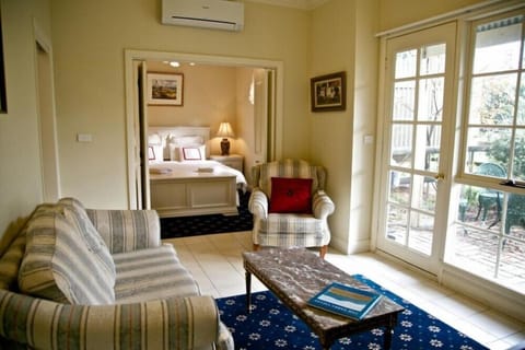 Two-Bedroom Apartment with Spa Bath