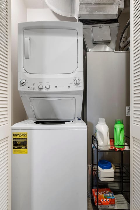 Condo, Multiple Beds, Patio (Majestic View Getaway) | Interior