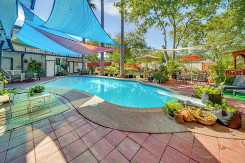 San Antonio Vacation Rental | 6BR | 3.5BA | 6,500 Sq Ft