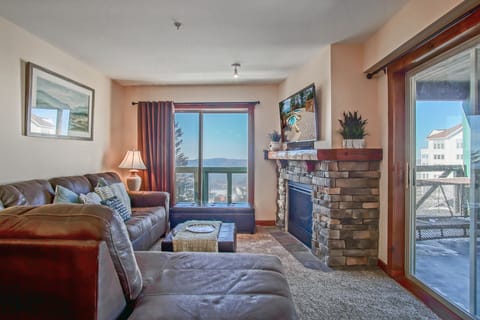 Living room with gas fireplace