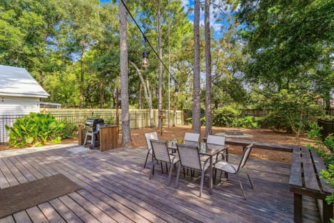 Huge backyard with plenty of seating and a pellet grill!