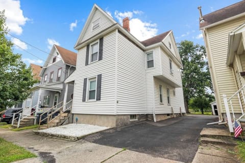 Be it with family or friends, you will be close to everything when you stay at this centrally-located home! This home is packed with many amenities that you'll enjoy.
