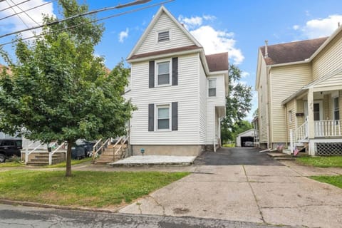 Driveway (please be careful with larger vehicles 