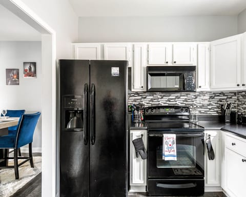 Indulge your inner chef in our fully equipped kitchen!