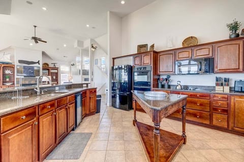 Top-Level Kitchen with Bar (seats 8)