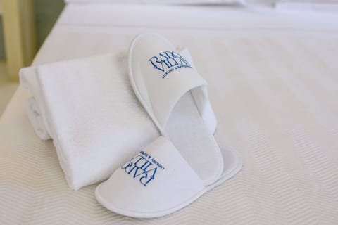 Deluxe Room, 1 Bedroom | Frette Italian sheets, premium bedding, down comforters, minibar