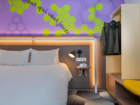 Standard Double Room, 1 Double Bed | Desk, laptop workspace, blackout drapes, soundproofing