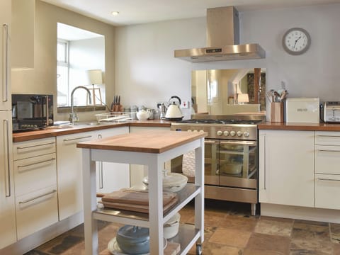 Well equipped kitchen | Seaview, Corrie, Isle of Arran