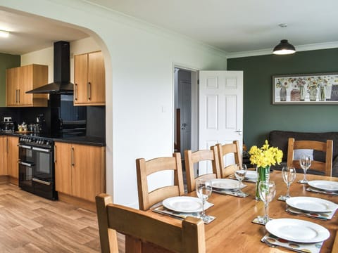 Kitchen/diner | Llwyn, Corwen