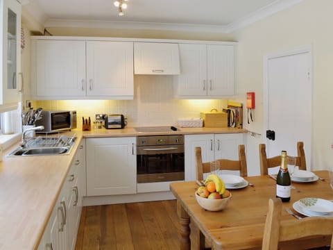 Kitchen/diner | Barn Cottage, Crakehall