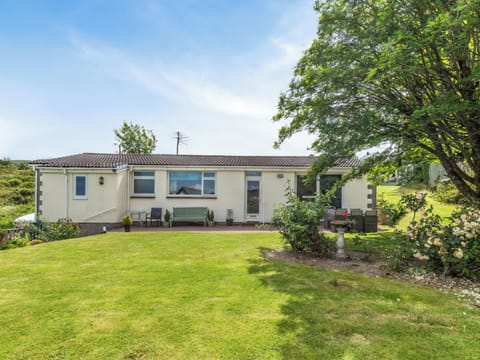 Exterior | Bay View, Brodick