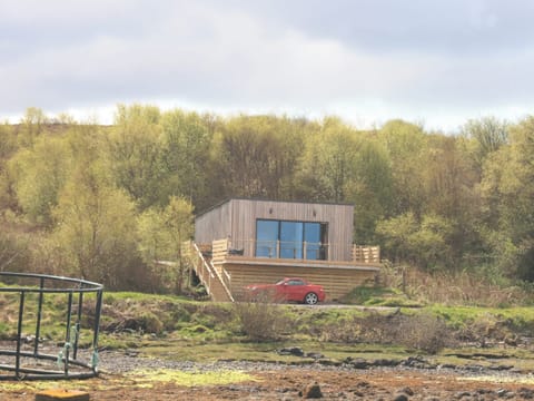 Surrounding area | The Duckling, Portnalong