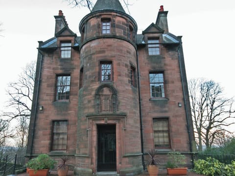 Brough Hall, Paisley