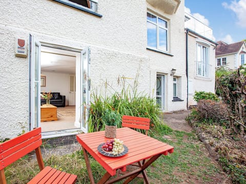 Sitting-out-area | Westerlands Apartment, Torquay