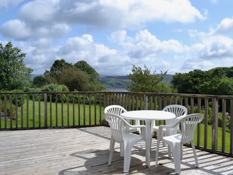 Sitting-out-area | Carnethy, Kames, Tighnabruaich