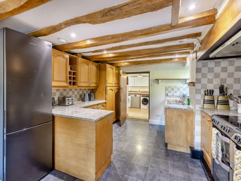 Kitchen/diner | Sherrill Farmhouse - Sherrill Farm Holiday Cottages, Dunterton, near Tavistock