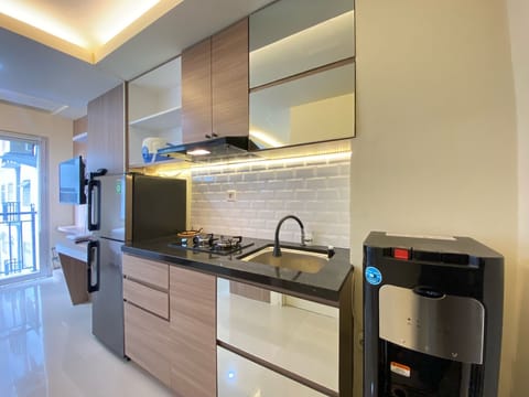 Apartment | Private kitchen | Fridge, cookware/dishes/utensils
