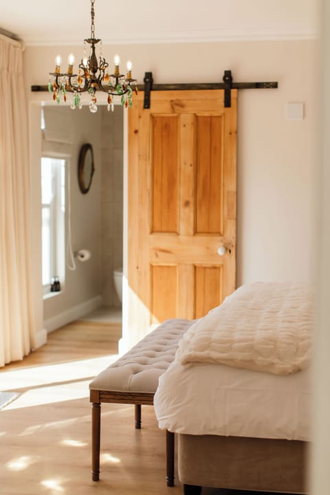 Superior Double Room | Bathroom | Towels