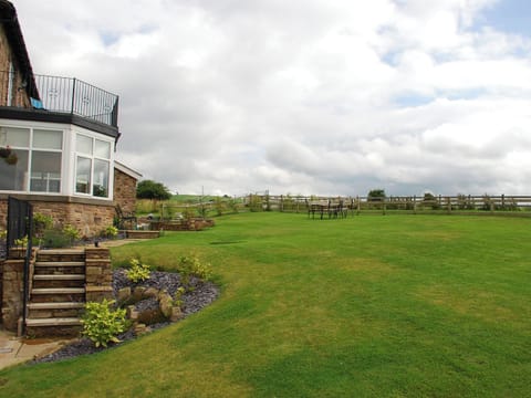 Shallcross Hall Cottages - Toddbrook, Whaley Bridge near Buxton