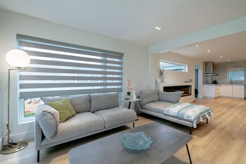 Living Room To Relax