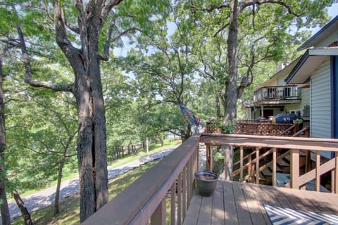 Eucha Vacation Rental | 2BR | 2.5BA | Stairs Required | 1,280 Sq Ft