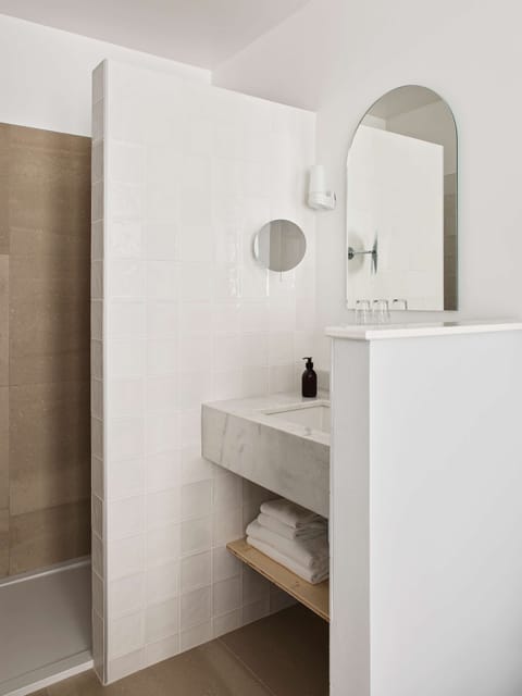 Junior Suite, 1 Double Bed | Bathroom | Shower, hair dryer, towels