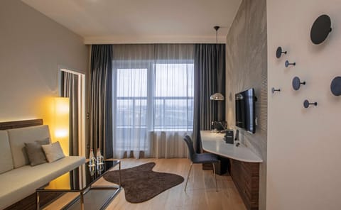 Suite, Terrace | Premium bedding, minibar, in-room safe, desk