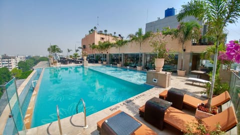 5 indoor pools