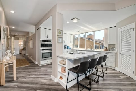 Kitchen island seating for four