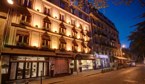 Front of property - evening/night