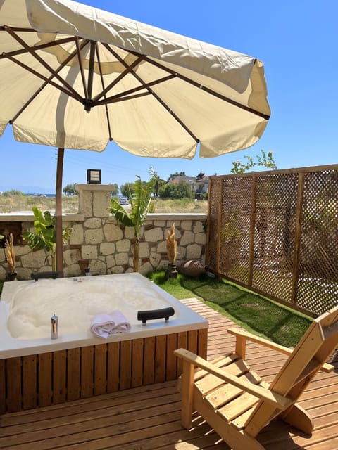 Deluxe Room | Jetted tub