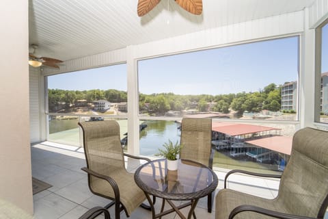 LAKEOZARKVACATION.COM