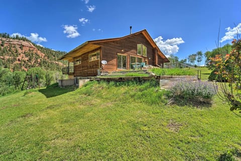 Dolores Vacation Rental | 4BR | 3.5BA | 3,000 Sq Ft | Stairs Required