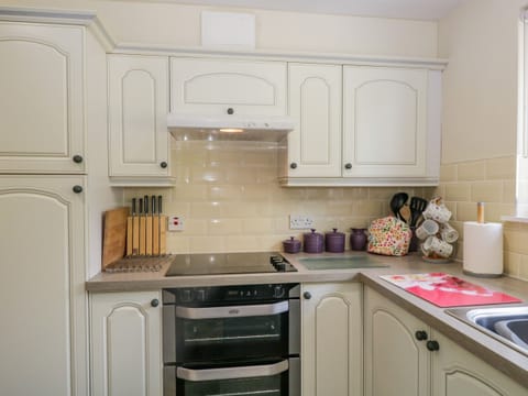 Fridge, dishwasher, electric kettle, toaster