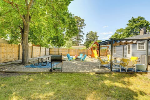 Bayville Vacation Rental | 3BR | 1BA | 1,000 Sq Ft | 2 Steps Required for Access