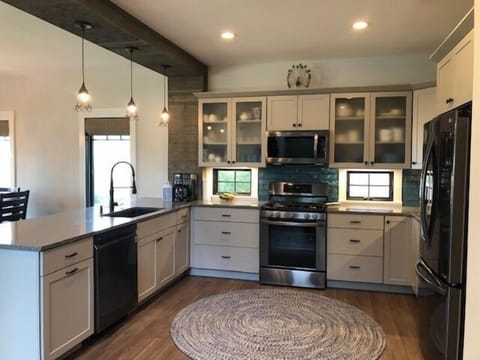 Fully Equipped Kitchen - Fully Equipped Kitchen