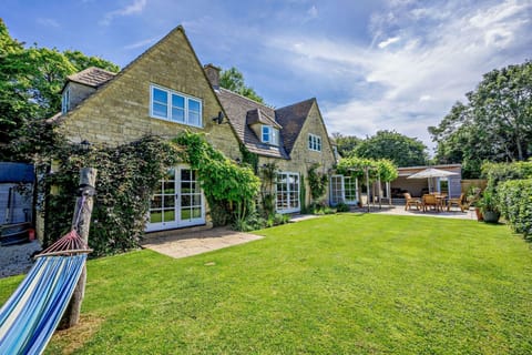 Burghfield Cottage Garden - StayCotswold